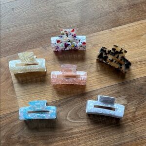 Set of 6 Colorful Unused Hair Claw Clips